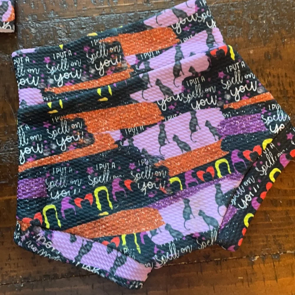 Baby Girls 9-12 mo Halloween Bummies and matching oversized nylon bow - Picture 3 of 4